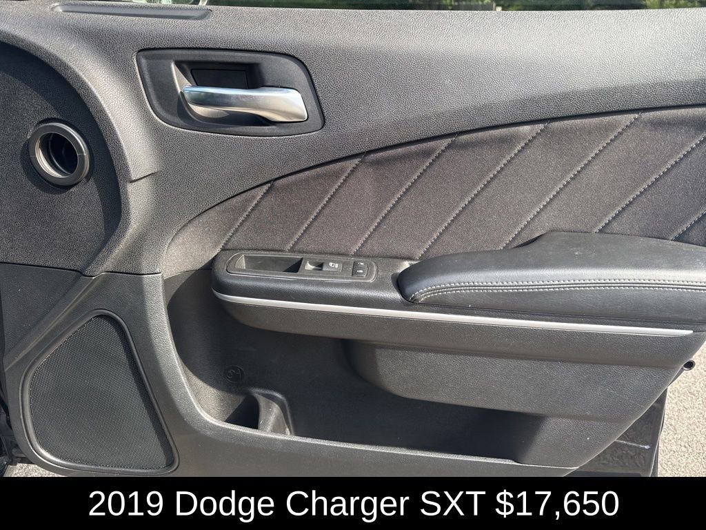 Used 2019 Dodge Charger SXT w/ Cold Weather Package AWD/4WD image 18