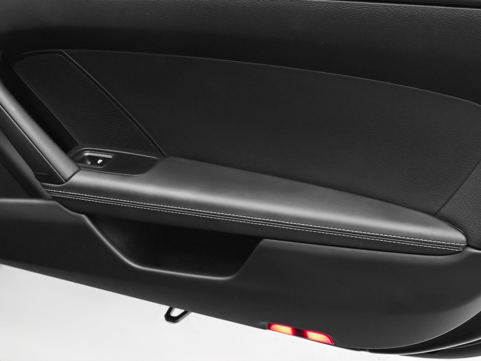 Certified 2024 Porsche 911 Carrera T RWD image 33