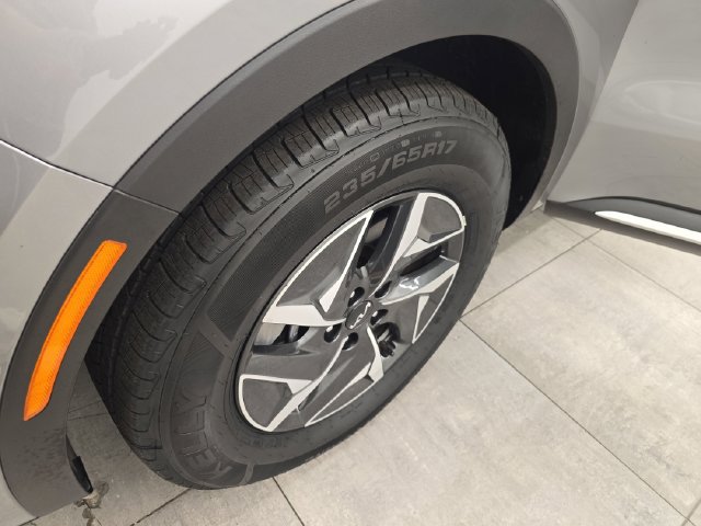 Used 2023 Kia Sorento EX FWD image 38