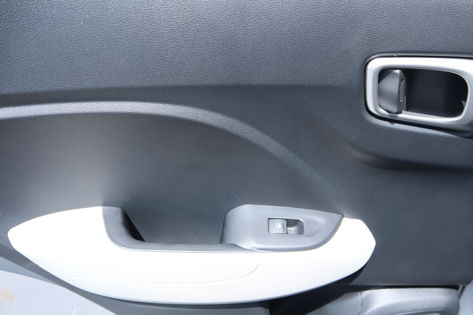 New 2026 Hyundai Venue SEL FWD image 23