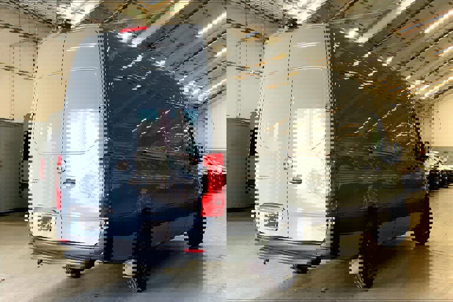 Used 2025 Mercedes-Benz Sprinter 2500 image 4