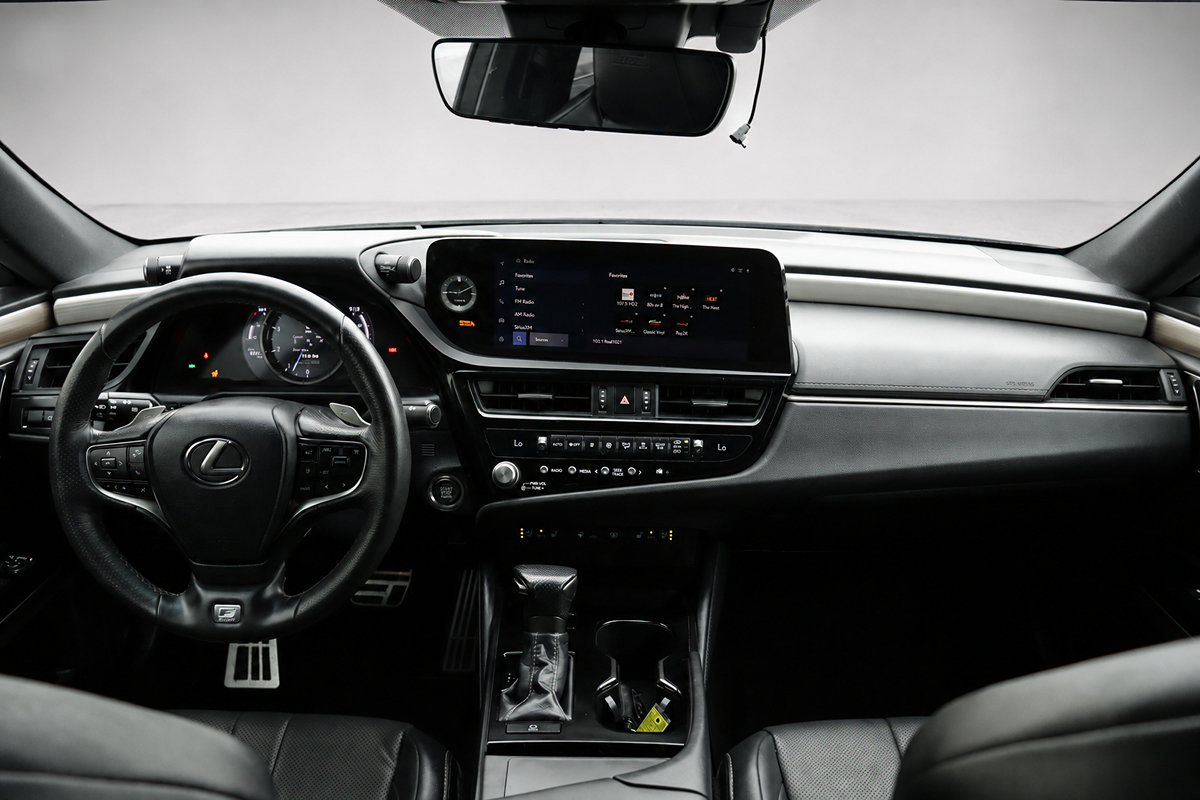 Used 2023 Lexus ES 350 F Sport w/ Accessory Package (Z2) FWD image 19