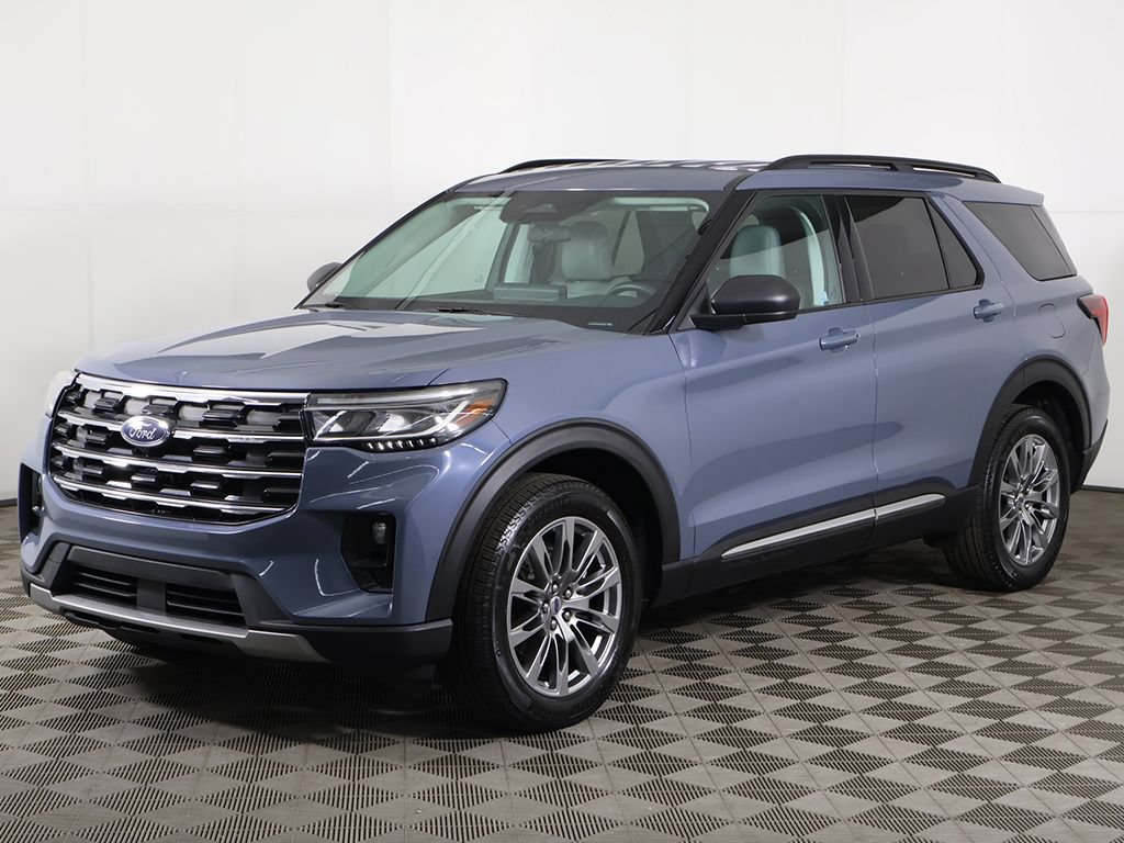 Used 2025 Ford Explorer Active w/ Active Comfort Package AWD/4WD image 8
