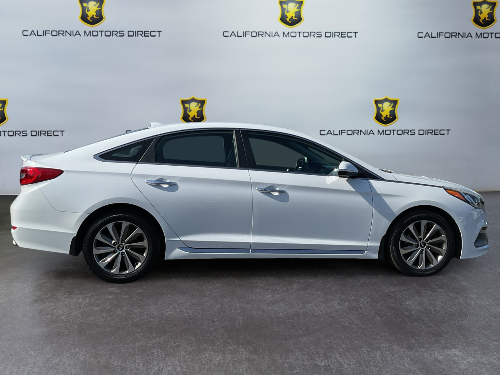 Used 2016 Hyundai Sonata Sport w/ Option Group 02 FWD image 4