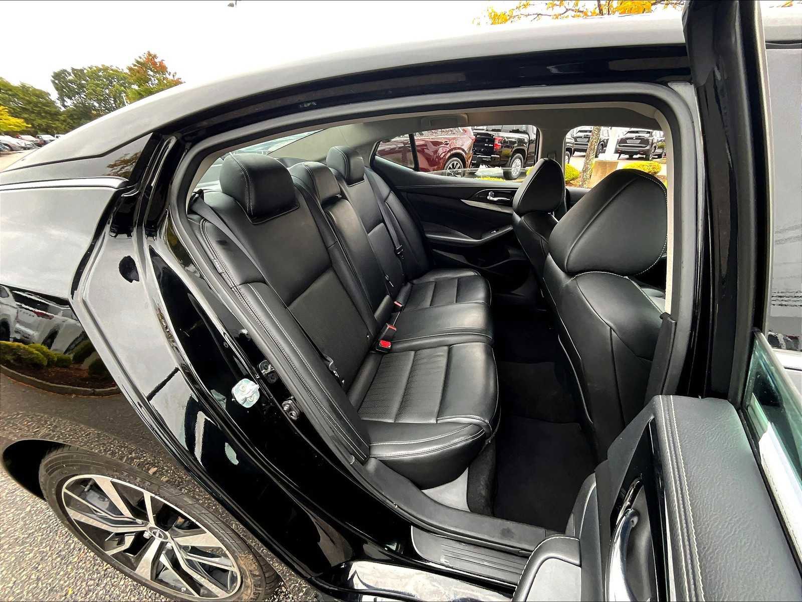 Certified 2023 Nissan Maxima SV w/ Floor Mat Group image 16