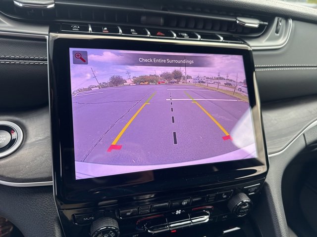 New 2025 Jeep Grand Cherokee Limited w/ Black Appearance Package image 15