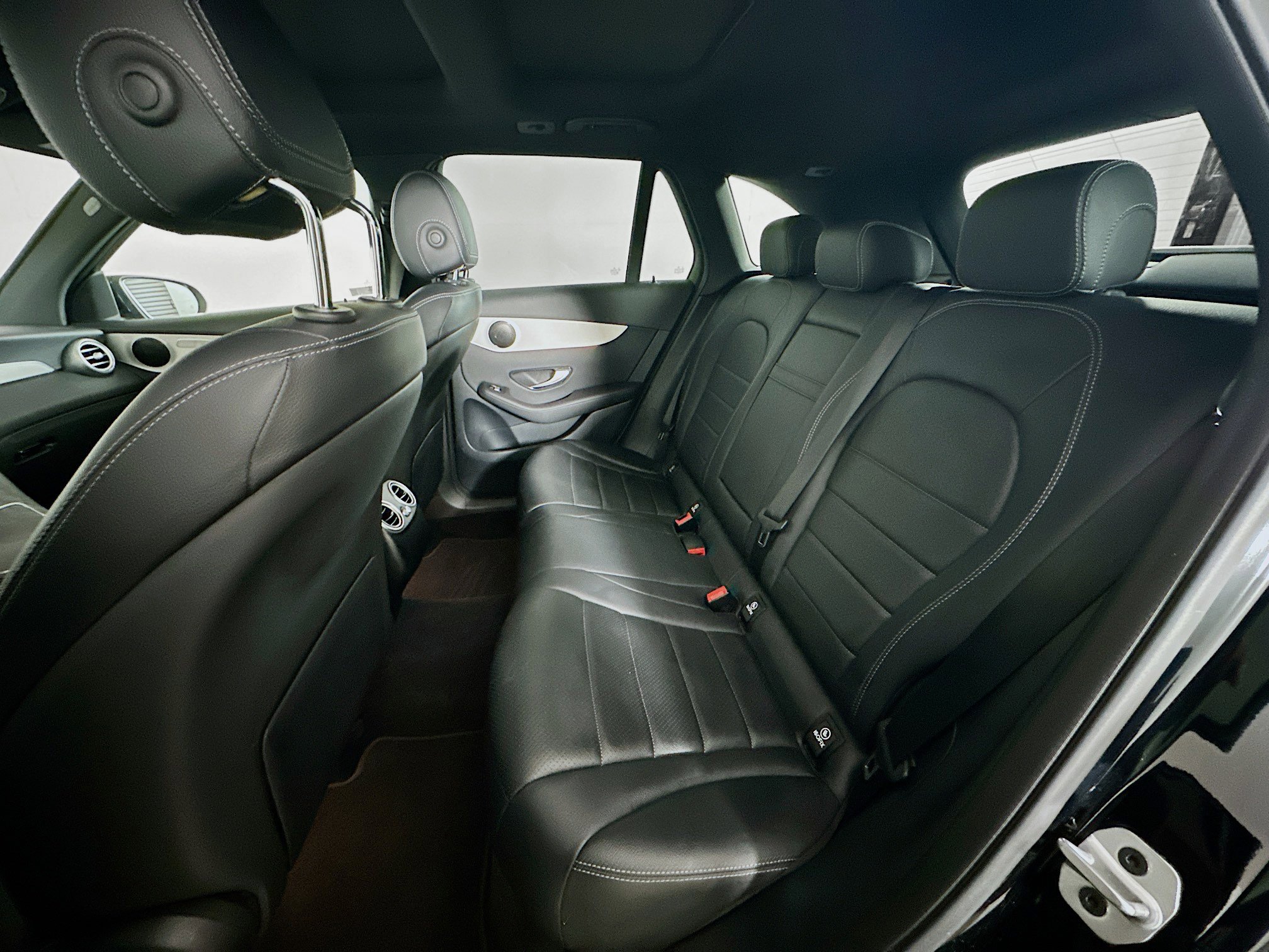 Used 2022 Mercedes-Benz GLC 300 4MATIC w/ Premium Package Lite image 29