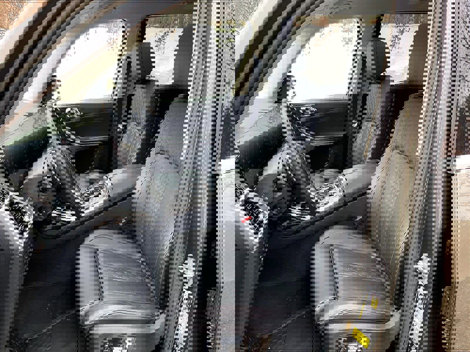 Used 2024 BMW X7 xDrive40i w/ Executive Package image 10