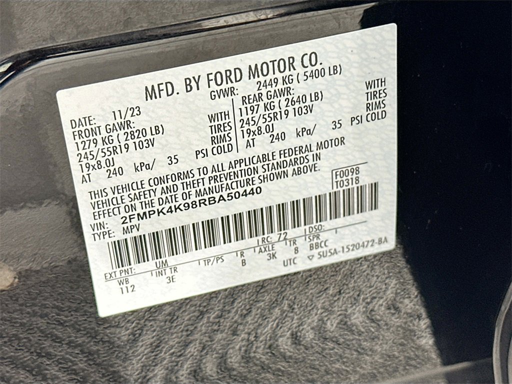 Used 2024 Ford Edge Titanium image 30