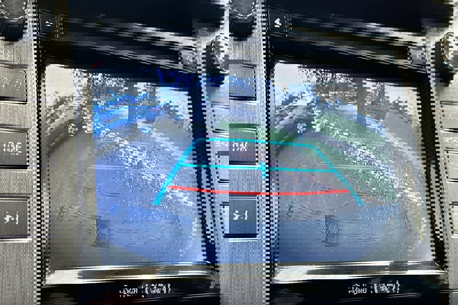 Used 2018 Toyota Tundra SR5 w/ SR5 Upgrade Package image 18