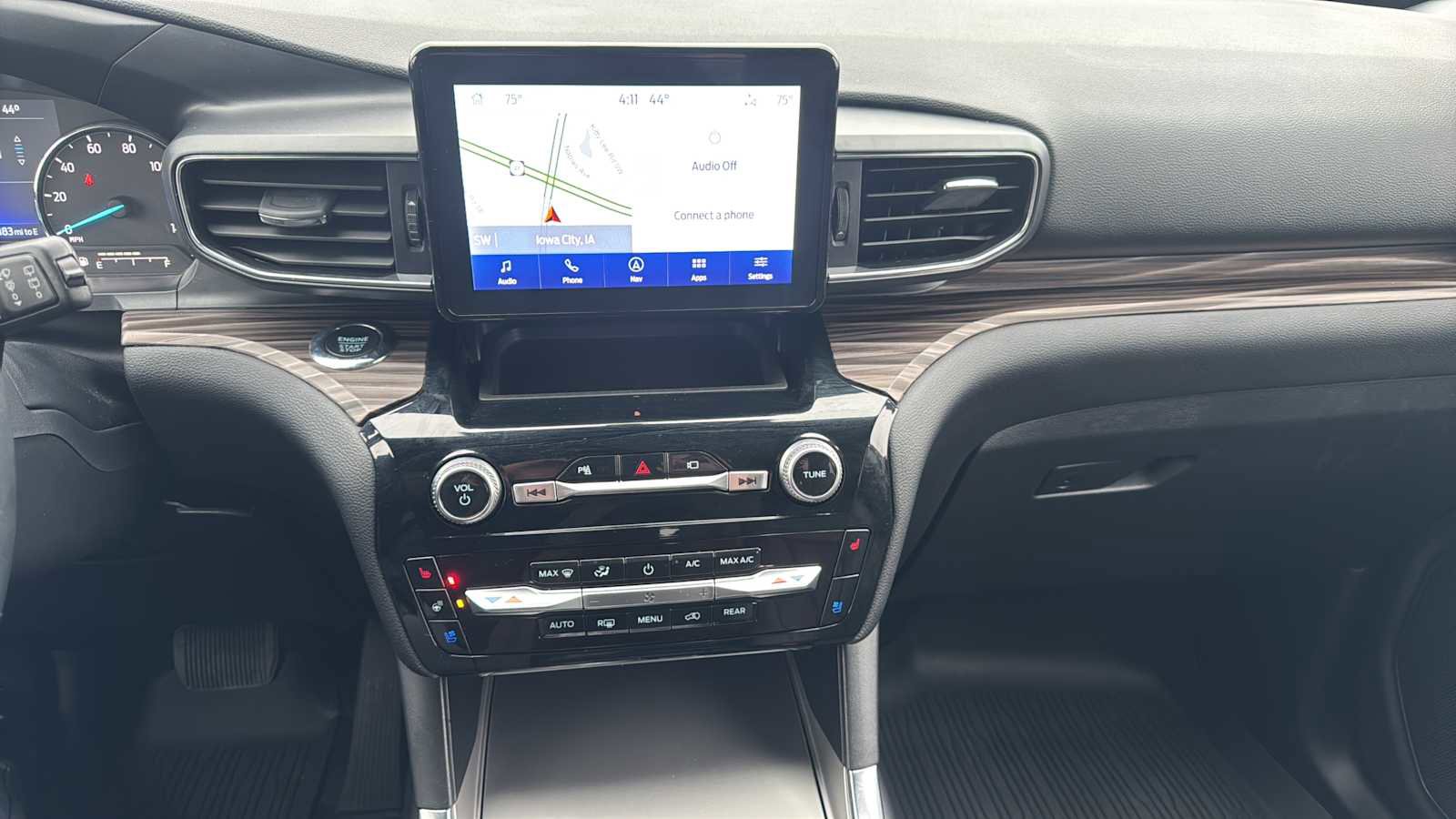 Used 2022 Ford Explorer Limited w/ Equipment Group 301A image 17