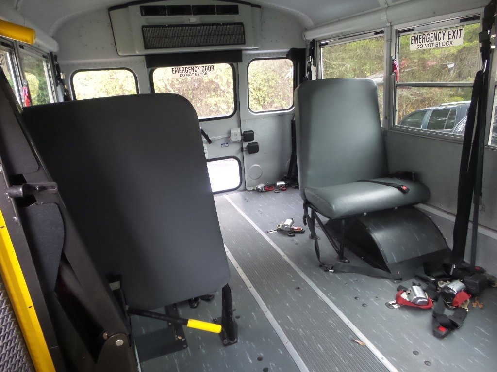 Used 2013 Chevrolet Express 3500 w/ School Bus Package image 34