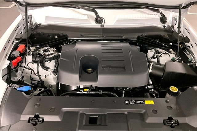 Certified 2026 Land Rover Defender 110 X-Dynamic SE AWD/4WD image 9