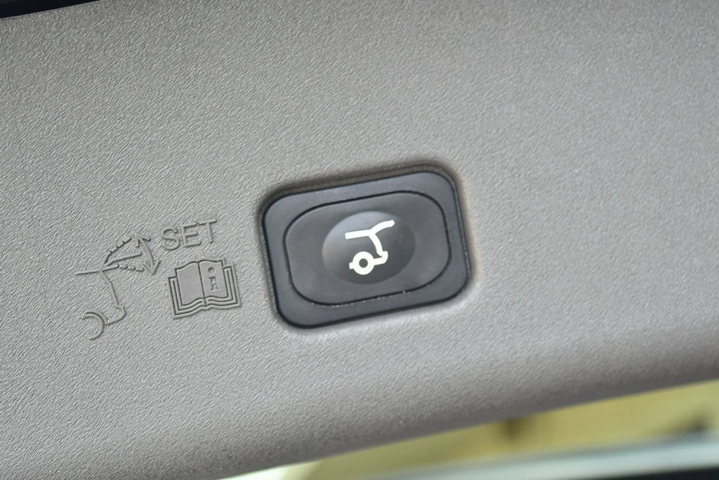 Used 2024 Lincoln Nautilus Reserve w/ Equipment Group 203A AWD/4WD image 20