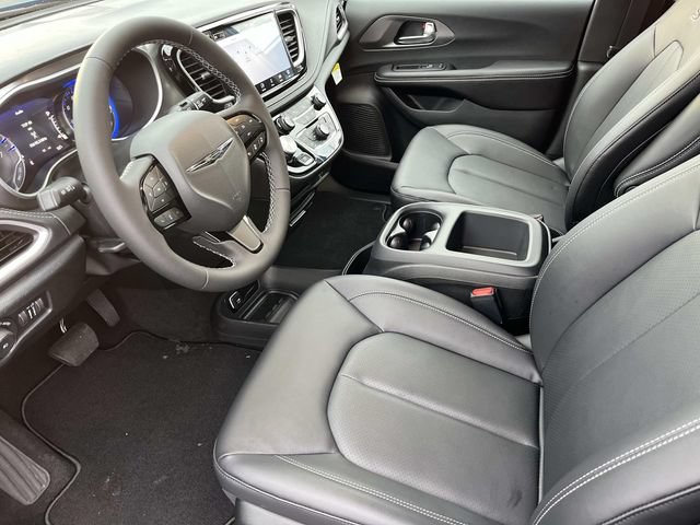 New 2026 Chrysler Pacifica Select w/ S Appearance Package AWD/4WD image 19
