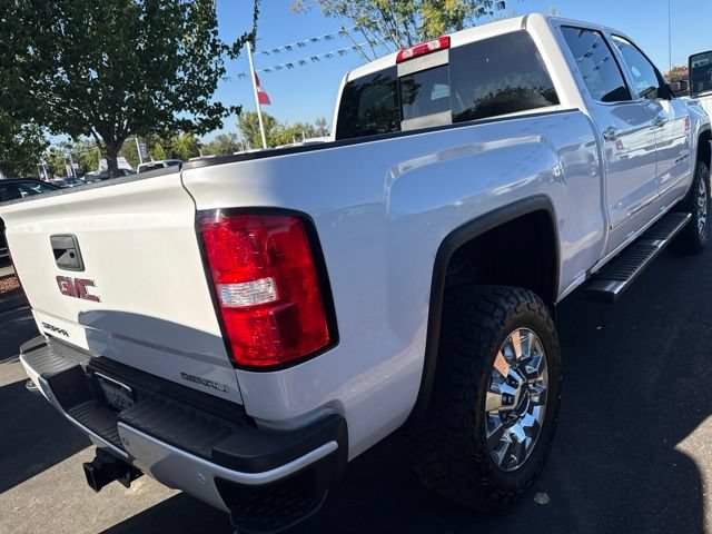 Used 2018 GMC Sierra 2500 Denali w/ Duramax Plus Package AWD/4WD image 2