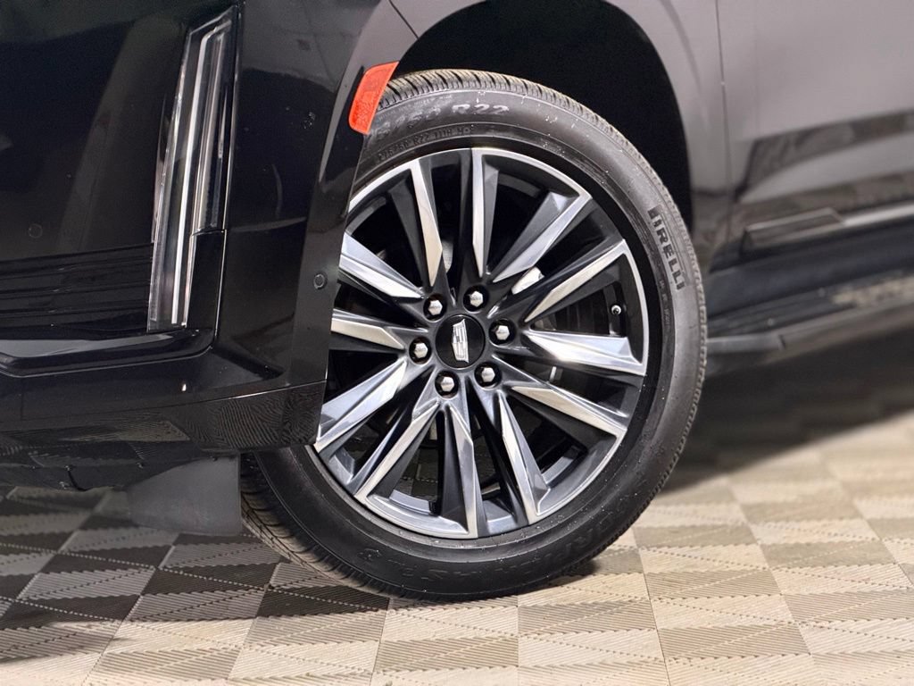 Used 2024 Cadillac Escalade Sport AWD/4WD image 2