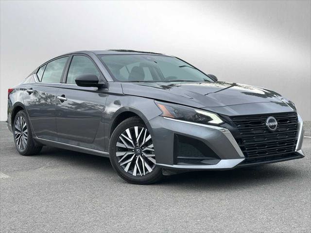 Used 2024 Nissan Altima 2.5 SV
