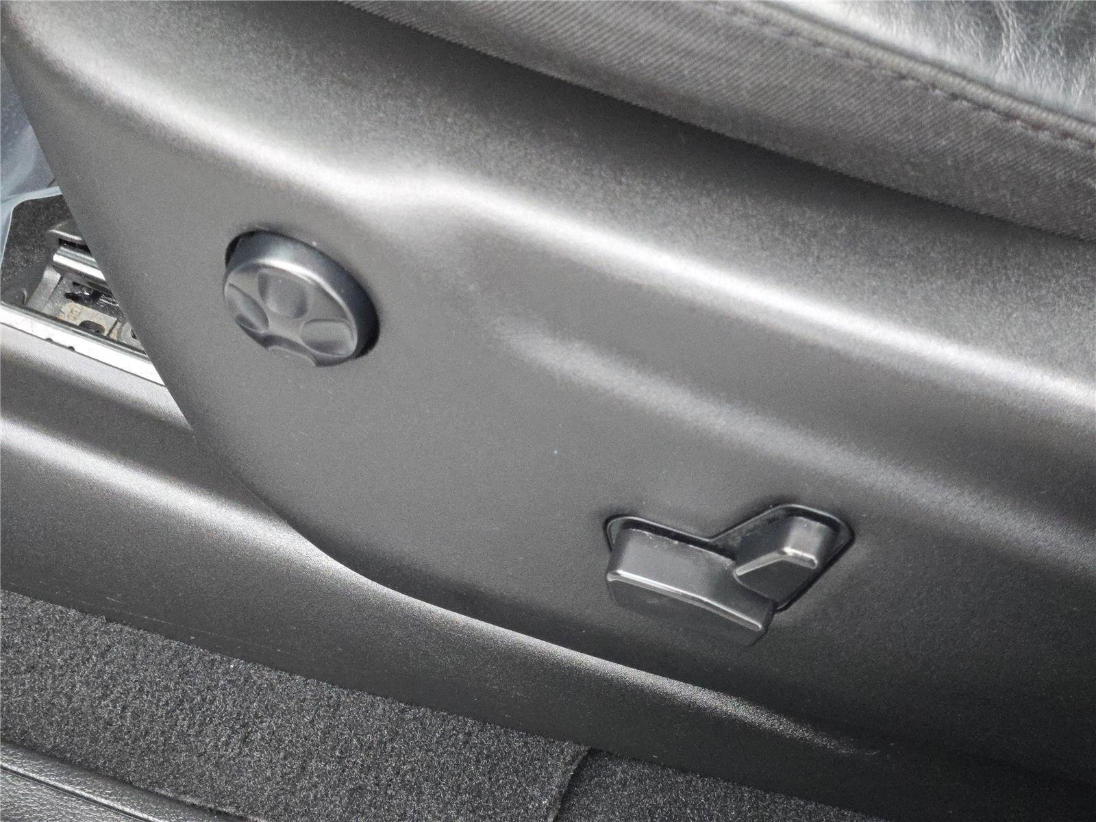 Used 2023 Dodge Durango GT image 28