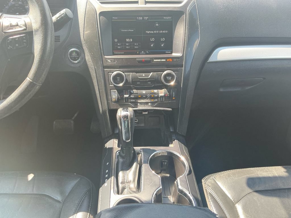 Used 2016 Ford Explorer XLT w/ Equipment Group 202A FWD image 20