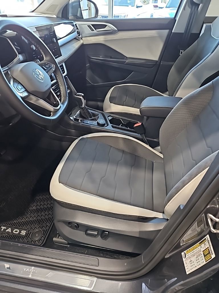 New 2026 Volkswagen Taos SE AWD/4WD image 26