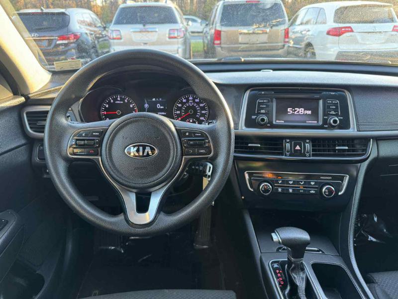 Used 2017 Kia Optima LX image 18