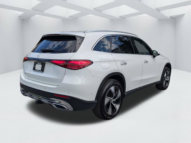 Used 2023 Mercedes-Benz GLC 300 w/ Exclusive Trim Package image 5