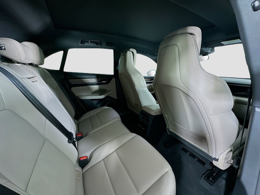 Used 2024 Porsche Macan 4 Electric image 30