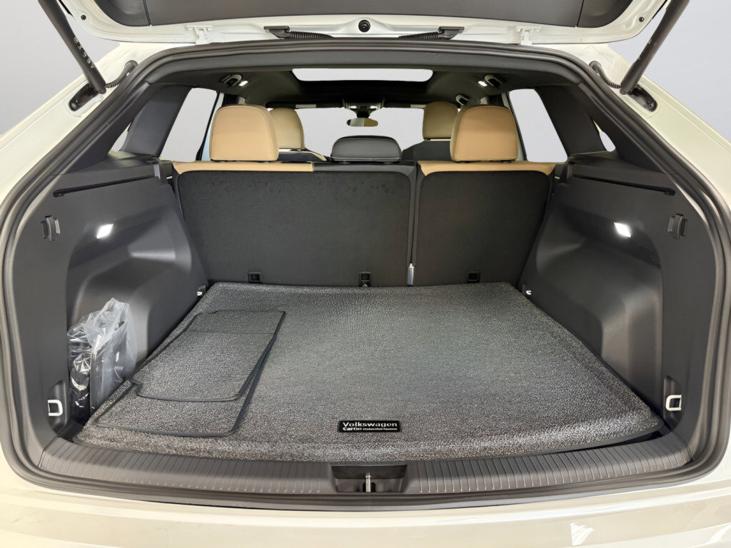 New 2026 Volkswagen Atlas Cross Sport SE image 9