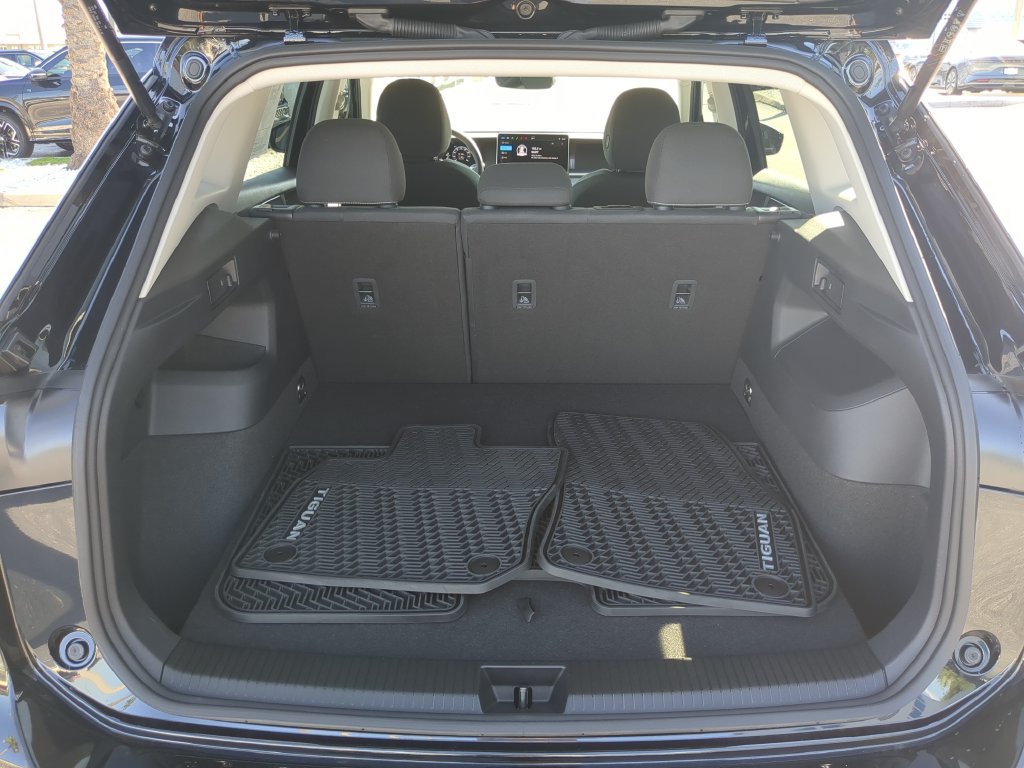 Certified 2026 Volkswagen Tiguan S FWD image 9