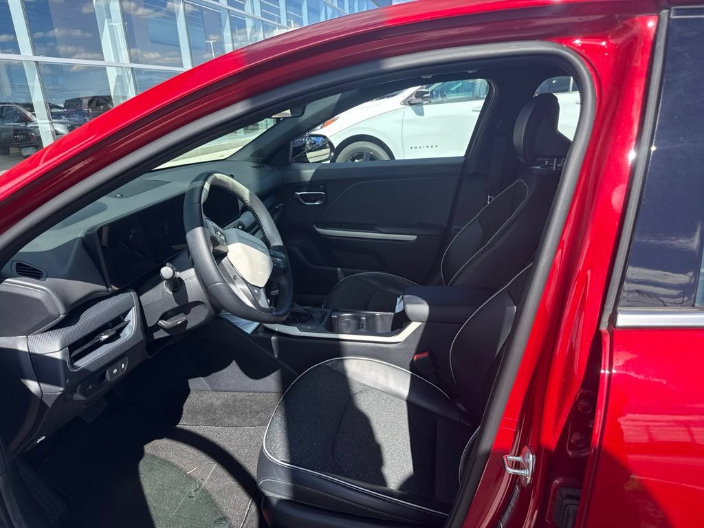 Certified 2025 Kia K4 GT-Line w/ GT-Line Sunroof Package FWD image 3