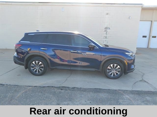 Used 2023 INFINITI QX60 Pure AWD/4WD image 3