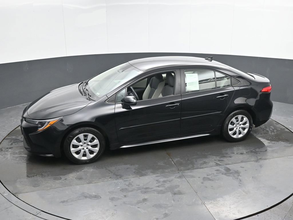 Used 2024 Toyota Corolla LE image 40