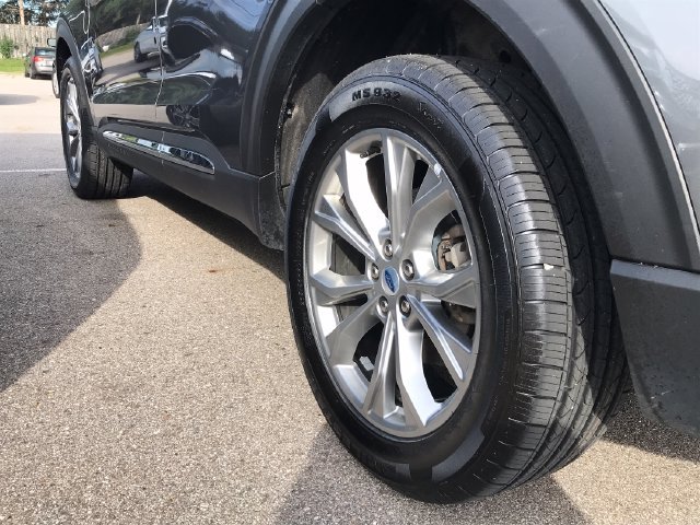 Used 2023 Ford Explorer Limited AWD/4WD image 39