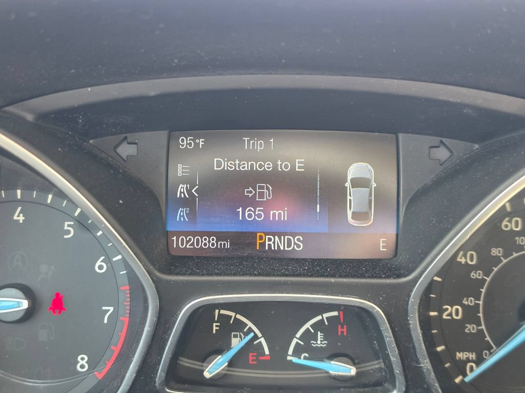 Used 2017 Ford Focus SE FWD image 6