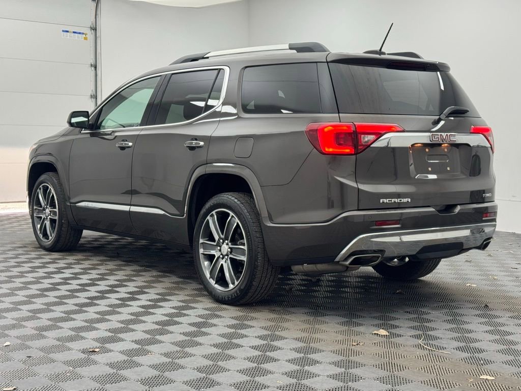 Used 2019 GMC Acadia Denali image 13