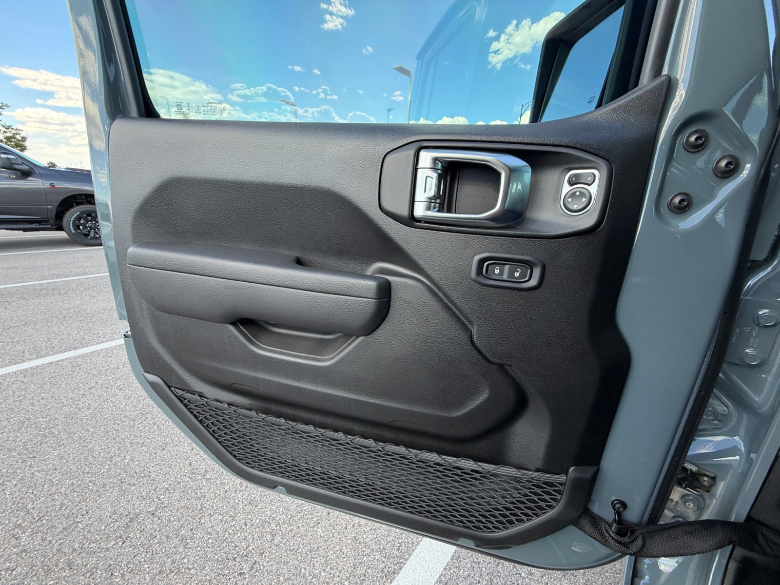 New 2026 Jeep Gladiator Sport AWD/4WD image 16