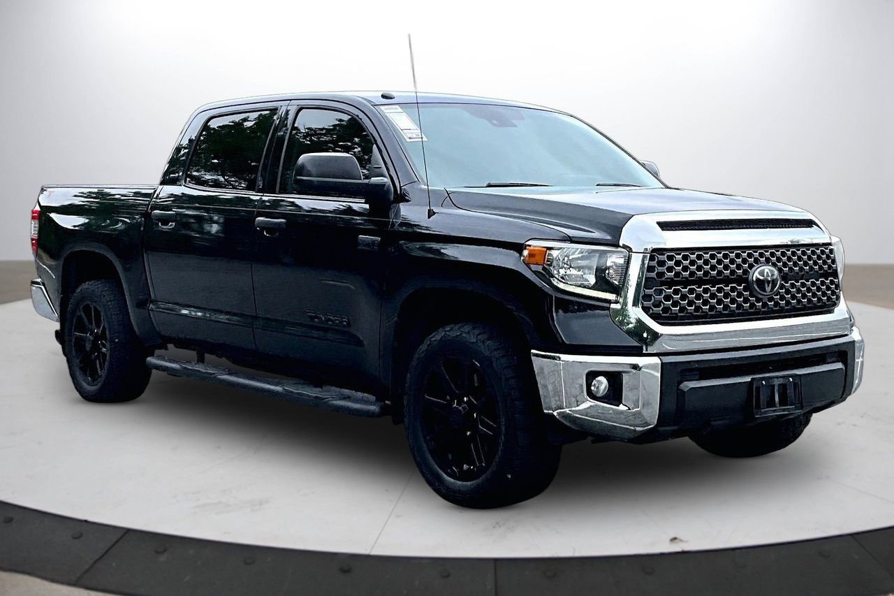Used 2018 Toyota Tundra SR5 w/ SR5 Upgrade Package AWD/4WD image 2