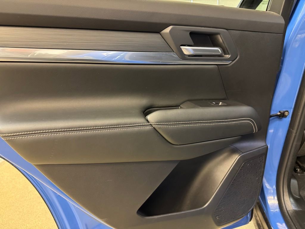 Used 2025 GMC Terrain Elevation image 15