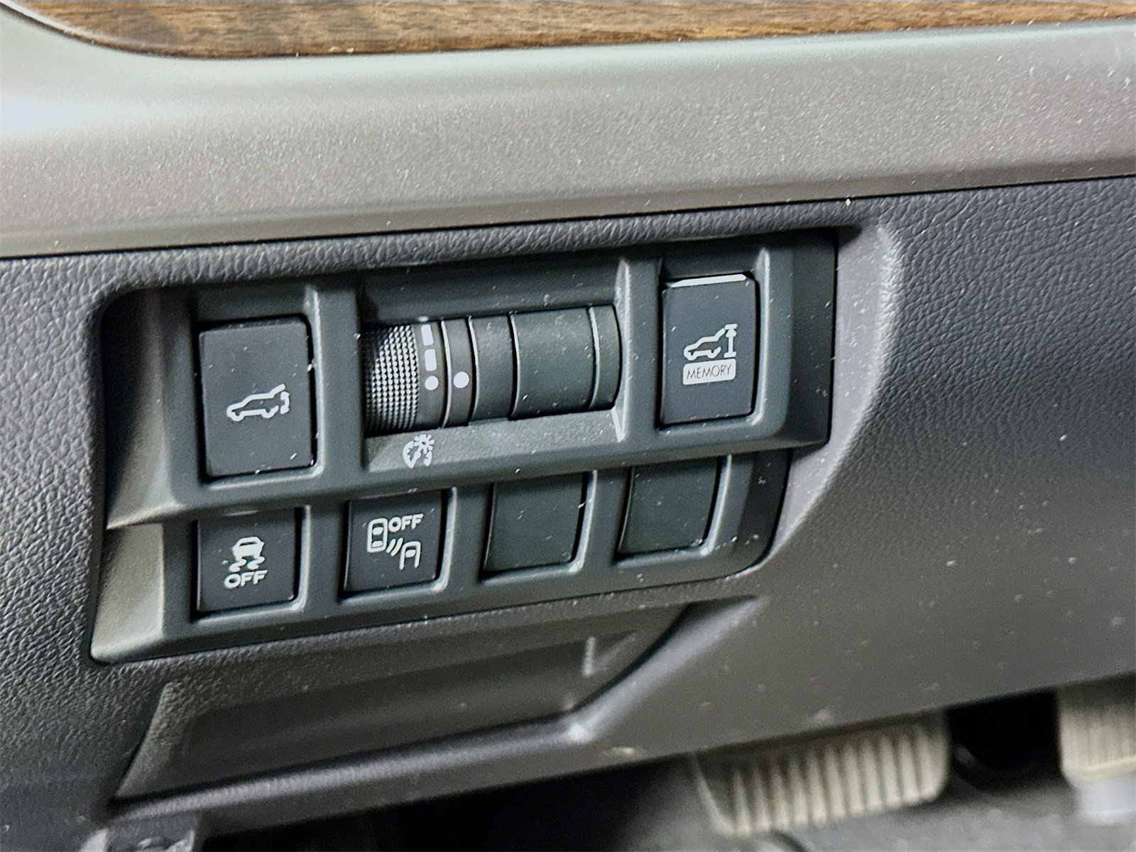 Used 2018 Subaru Outback 2.5i Limited image 11