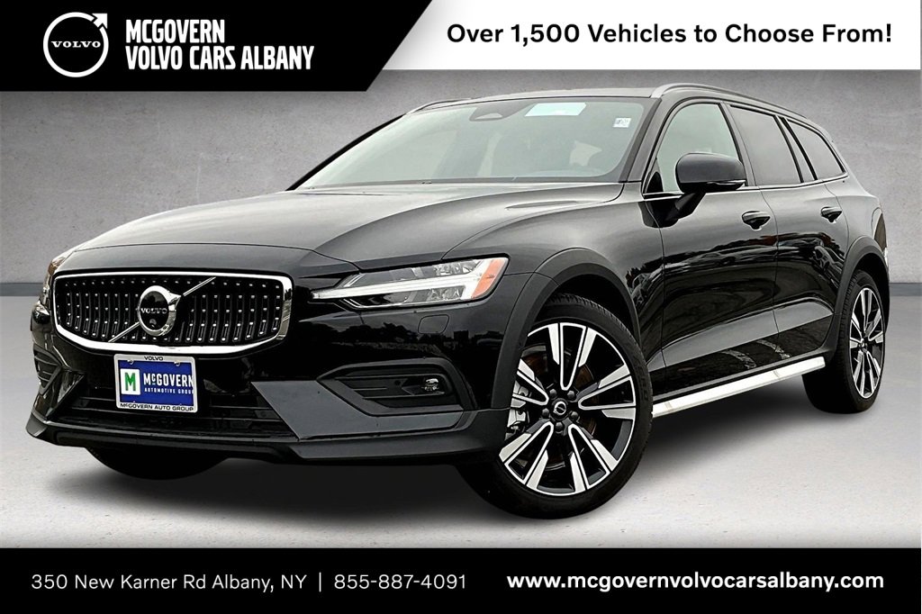New 2026 Volvo V60 B5 Cross Country Ultra w/ Protection Package Premier image 1
