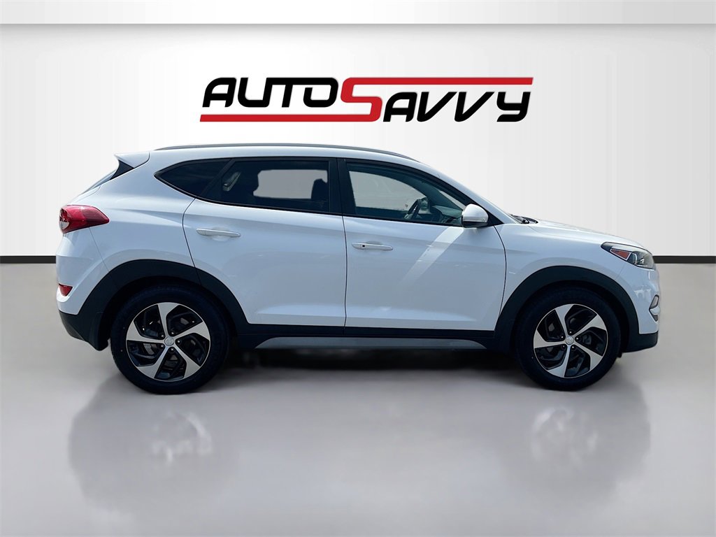Used 2017 Hyundai Tucson Sport image 8