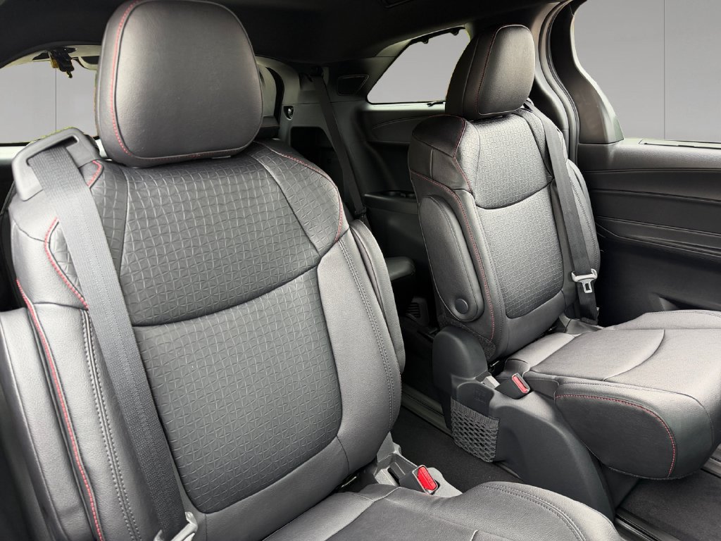 New 2026 Toyota Sienna XSE FWD image 19