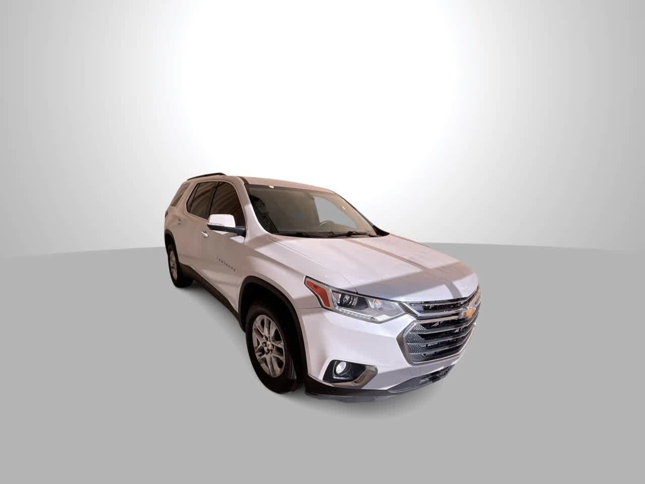 Used 2021 Chevrolet Traverse LT w/ LPO, Cargo Package AWD/4WD image 2