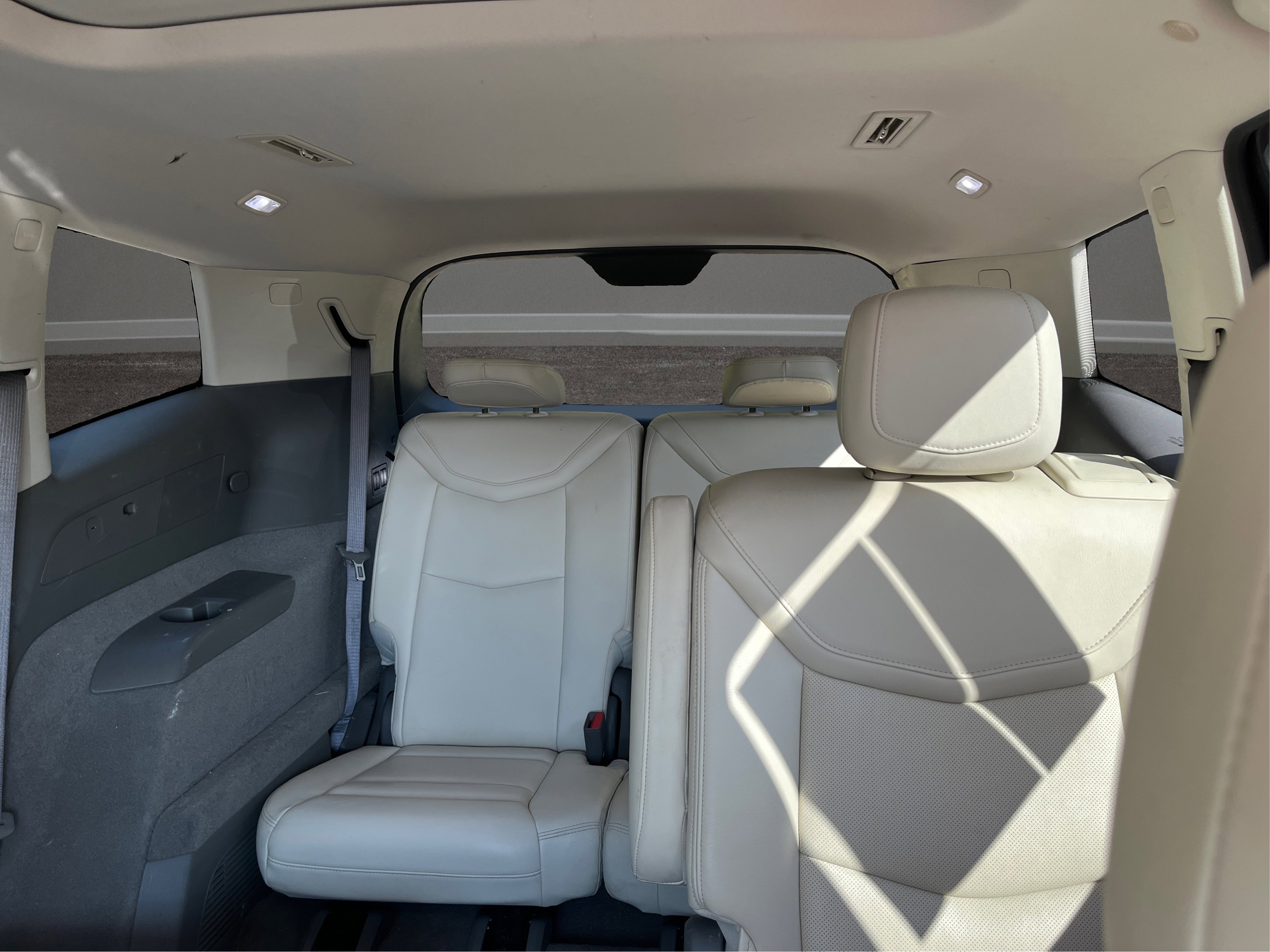 Used 2022 Cadillac XT6 Premium Luxury w/ Technology Package AWD/4WD image 17