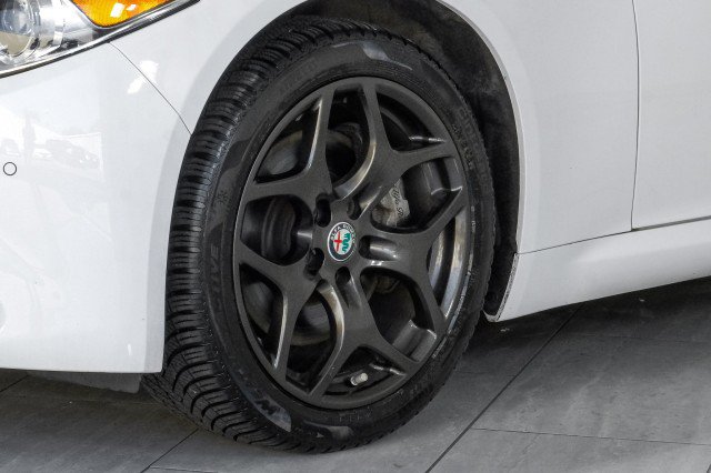 Used 2021 Alfa Romeo Giulia Ti AWD/4WD image 61