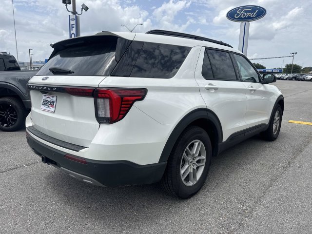 New 2026 Ford Explorer Active w/ Active Comfort Package RWD image 5