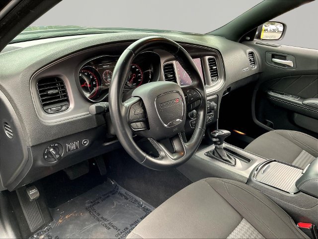 Used 2023 Dodge Charger SXT w/ Blacktop Package AWD/4WD image 17