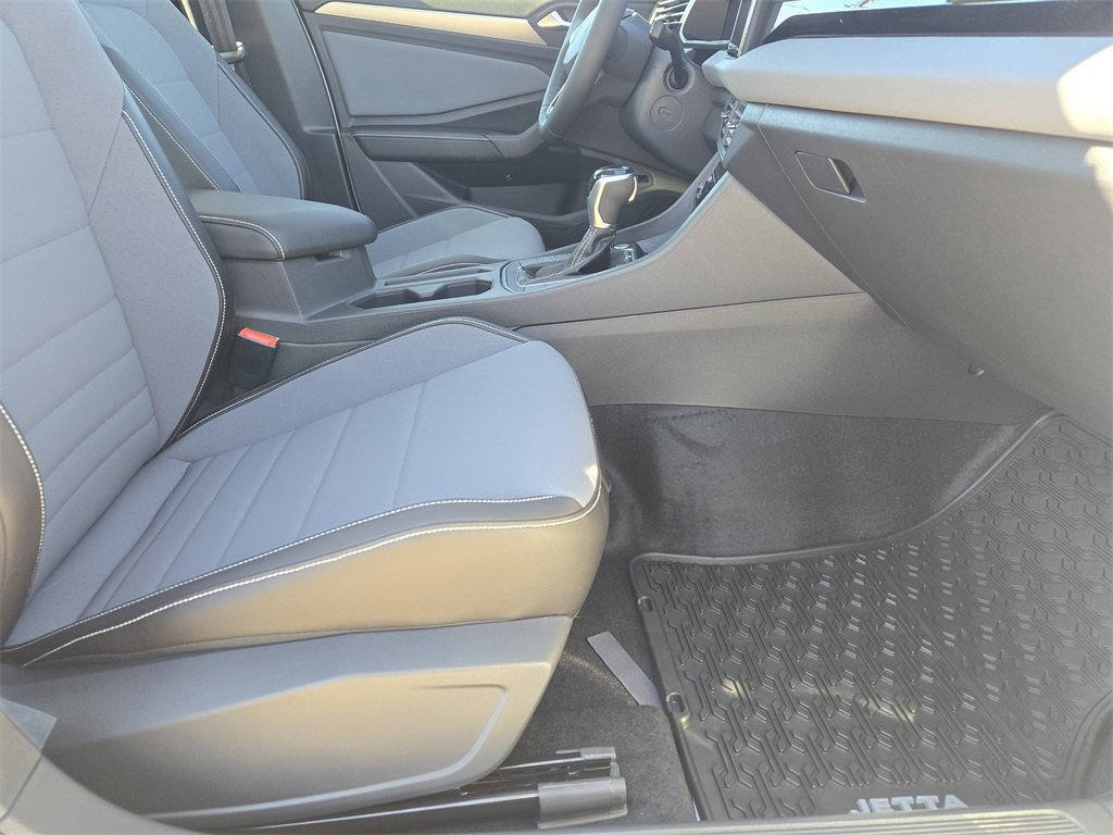 New 2026 Volkswagen Jetta SE image 11
