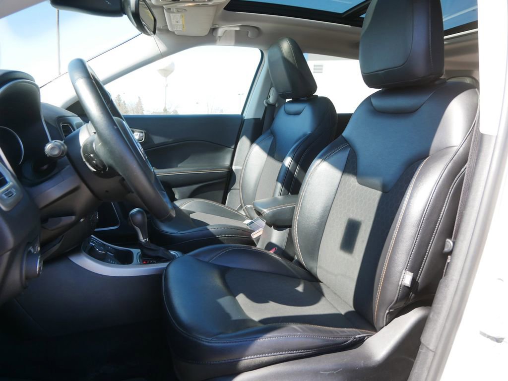 Used 2017 Jeep Compass Latitude w/ Popular Equipment Group image 10